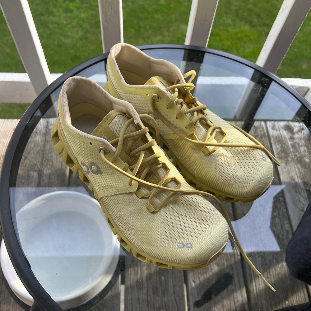 ON running shoes cloudx